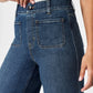 Jeans mit weitem Bein und Bauchfalten