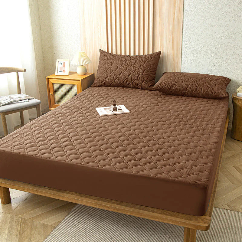 🌤️🛏️Waterproof Quilted Mattress Cover & Pillowcases Set
