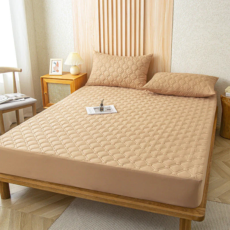 🌤️🛏️Waterproof Quilted Mattress Cover & Pillowcases Set