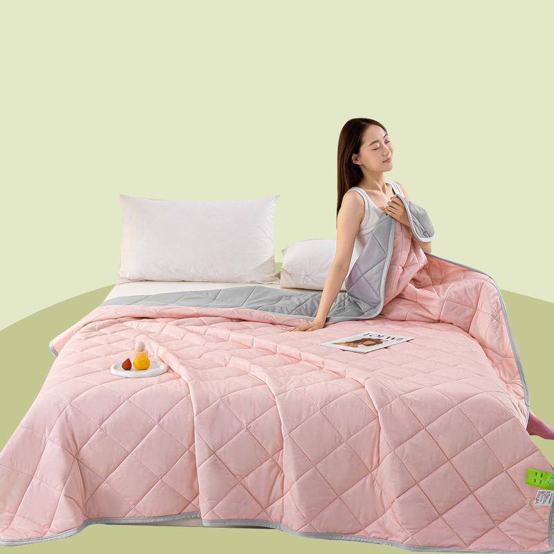 🛏️🌙 Cooling Quilt for Summer – Sweat-free, dual-tone, airy, and gentle on skin❄️